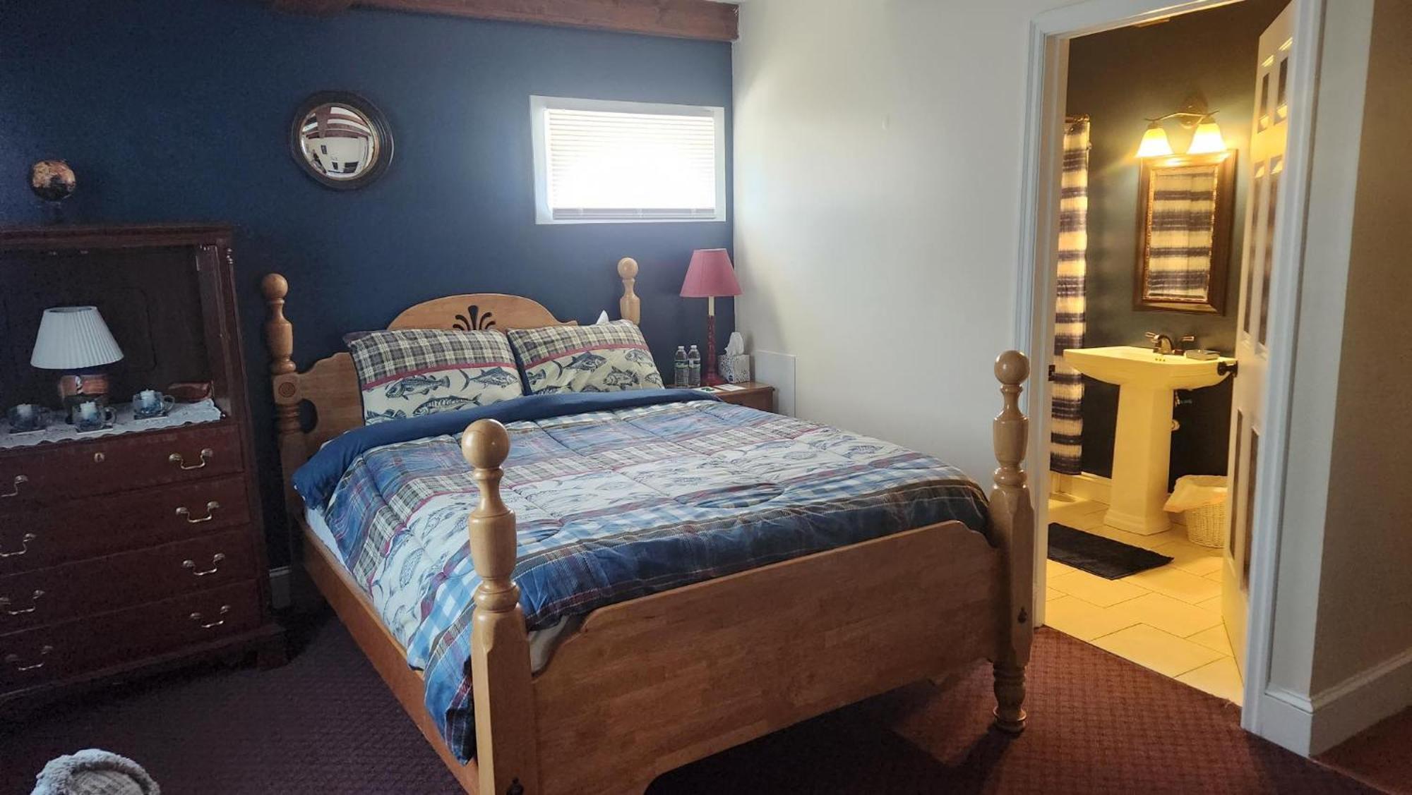 Greystone Manor Bed & Breakfast Bird-in-Hand