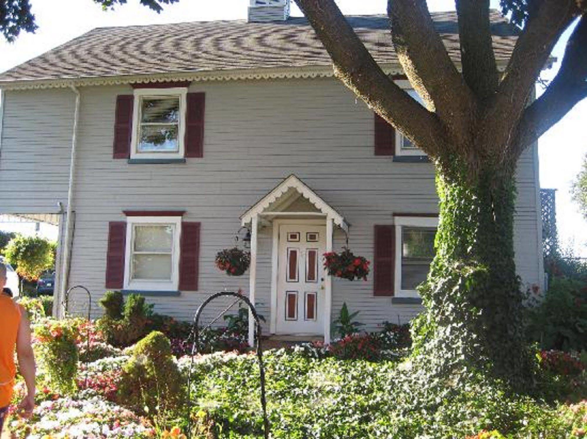 Greystone Manor Bed & Breakfast Locanda Bird-in-Hand